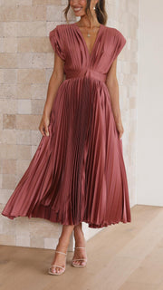 Maria™ | Elegant Pleated Maxi Dress