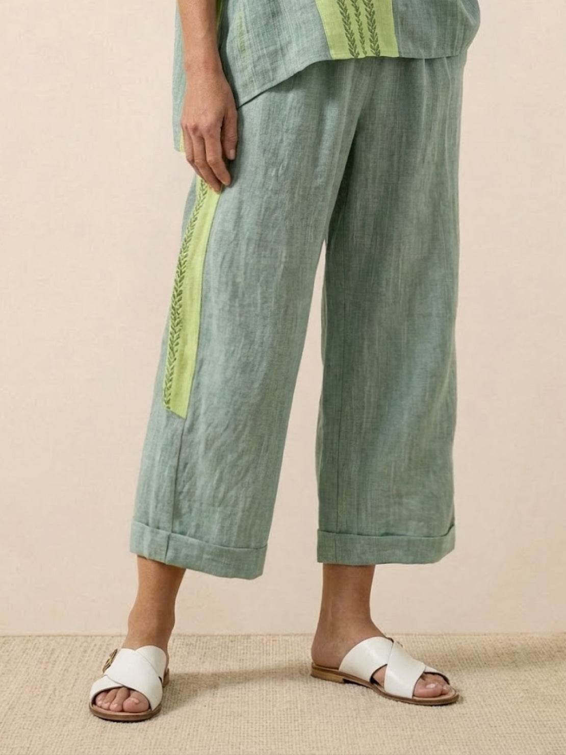 Paloma | Women's Casual Striped Wide-Leg Pants and Tee Two-Piece Set